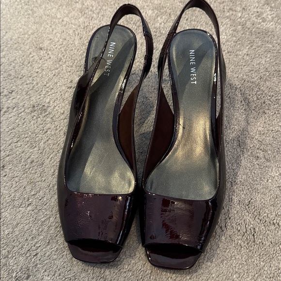 Nine West Burgundy Patent Leather Peeptoe Slingback Heels 9.5 - Picture 2 of 5